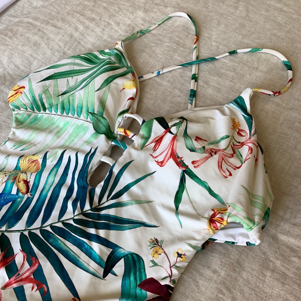 Hawaiian print cut out one piece swimsuit